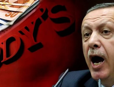 Οργή Ερντογάν από την υποβάθμιση της Τουρκίας από την Moody's: «Υποβαθμίζετε εμάς ενώ οι Έλληνες καταποντίζονται;»!